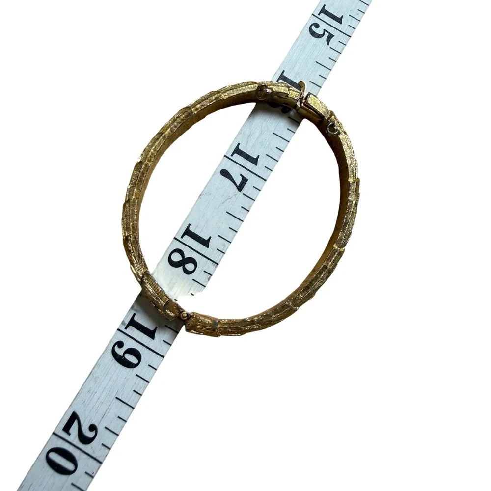Lisner‎ Hinged Bangle Gold Tone Textured Wheat Leaf Botanical Statement